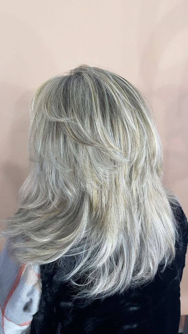 Prerje me shkallë dhe highlights të ftohta
